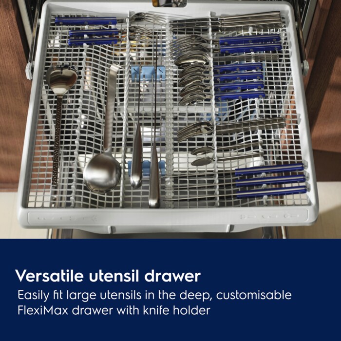 Versatile utensil drawer. Easily fit large utensils in the deep, customisable FlexiMax drawer with knife holder.