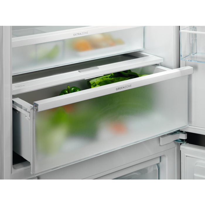 Electrolux - Frigoriferë ngrirës të montuar - KNP7TE75S
