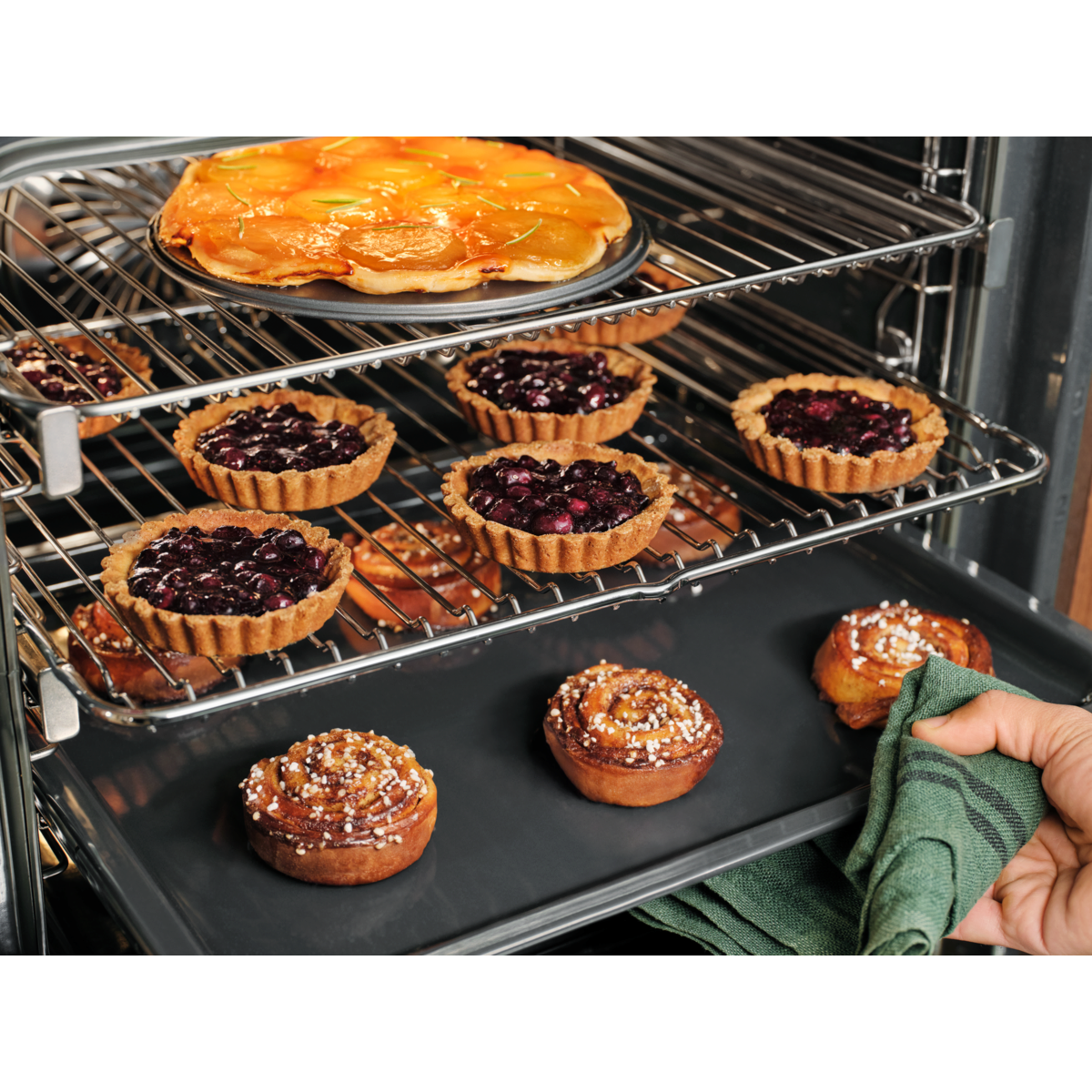 Electrolux - Pyrolytic oven - EOD6P66X