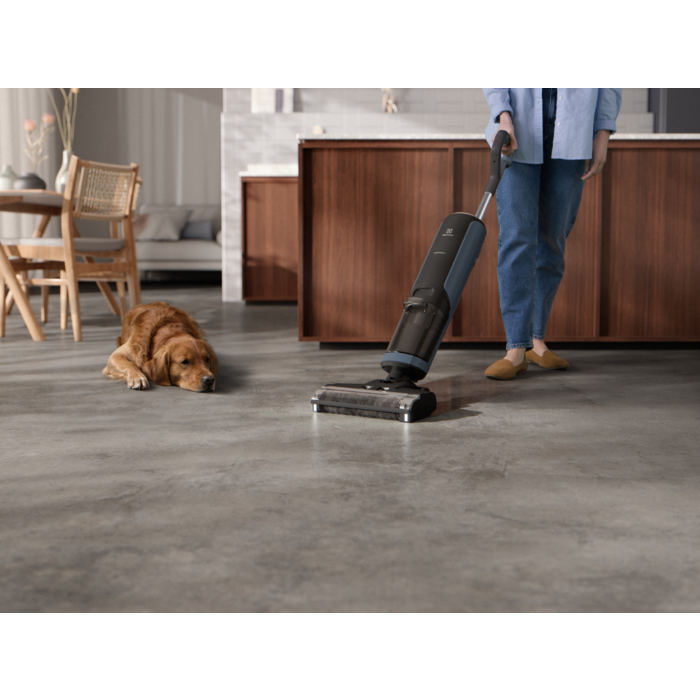 Electrolux - Fshesë me korrent me valë Wet&Dry - EW81U3DB