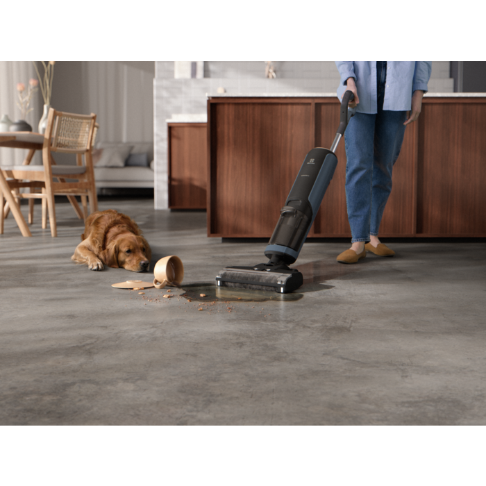 Electrolux - Fshesë me korrent me valë Wet&Dry - EW81U3DB