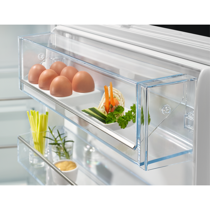 Electrolux - Frigoriferë ngrirës të montuar - ENC8MC18S