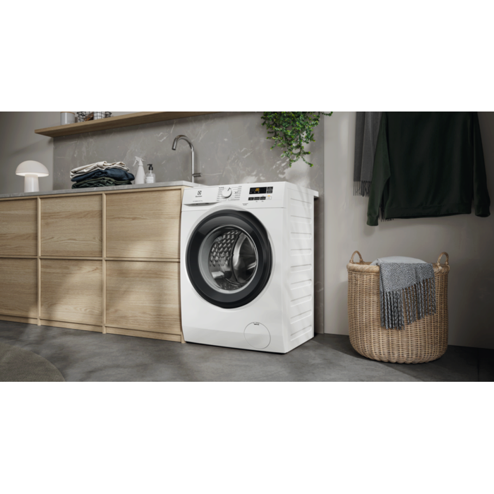 Electrolux - 9 kg washing machine - EW6F1492E