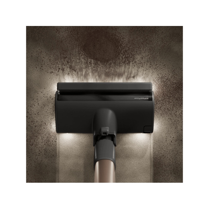 360° LEDs expose dust and dirt all around the AllFloor nozzle.
