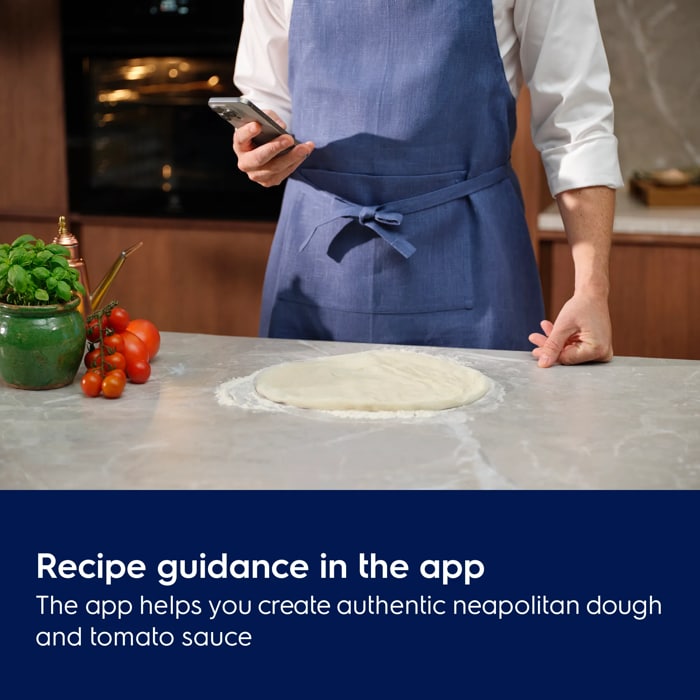 Assisted app cooking to make a perfect Neapolitan pizza at home