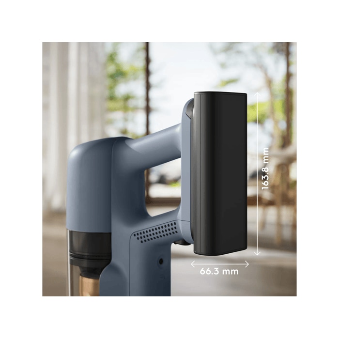 Charge right on the handle – automatic protection stops overcharging