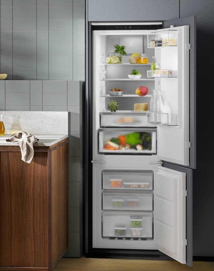 Fridge freezer full of vegetables