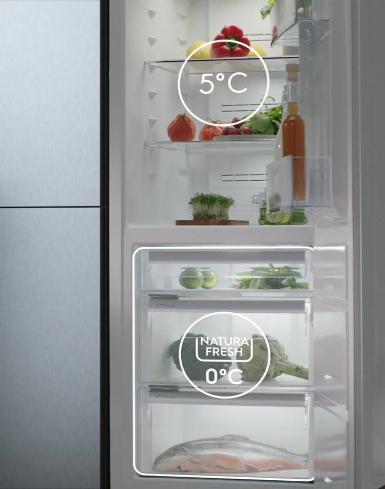 900 NaturaFresh fridge-freezer