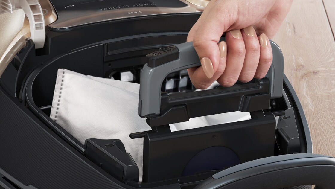 Bagged cleaner